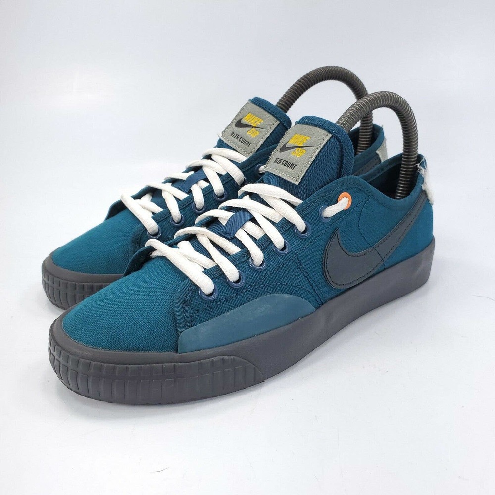 Nike SB Blazer Court DVDL Athletic Shoe Youth Boys Size 4.5 CZ5605-301 Blue